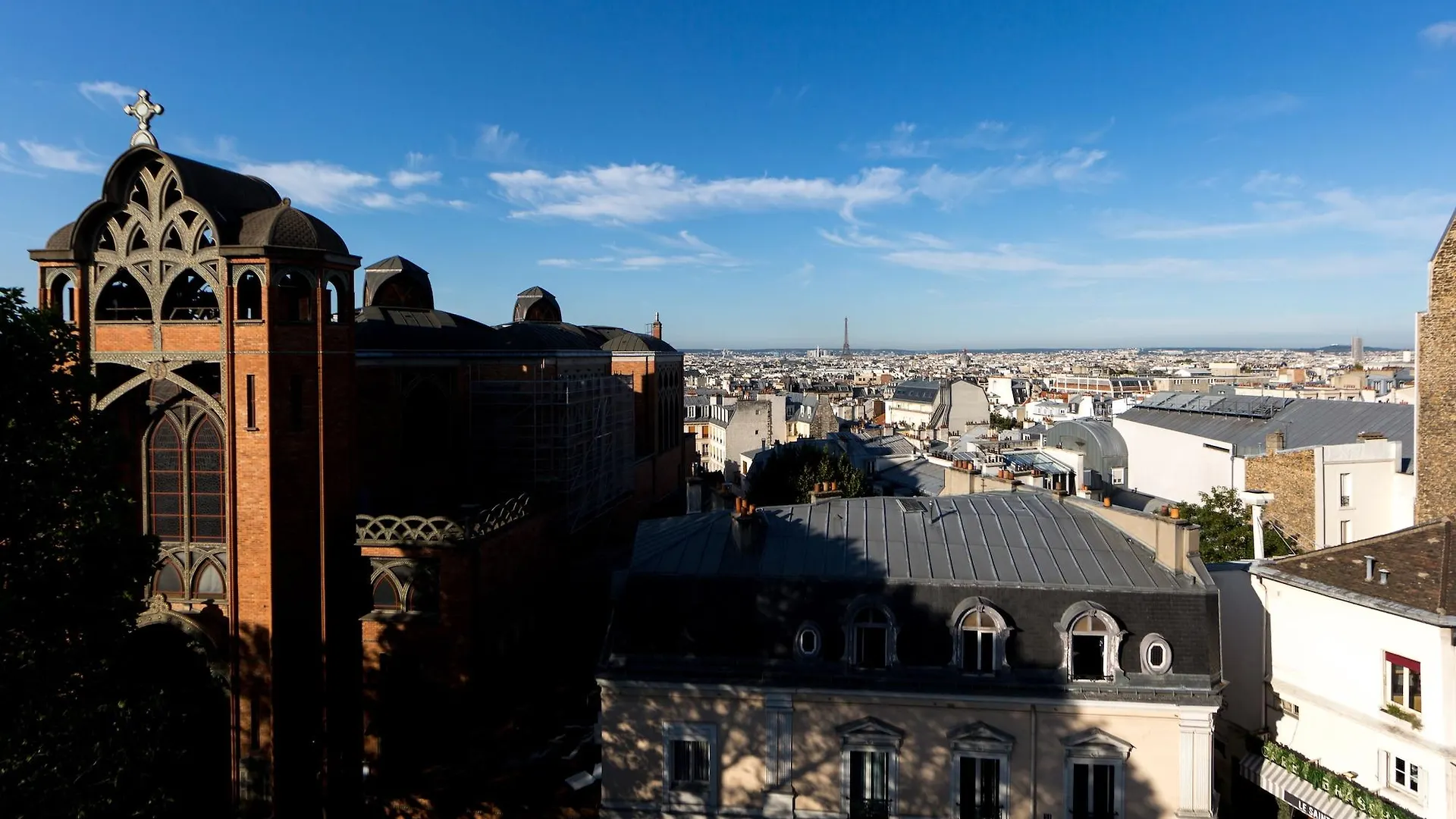 Regyn's Montmartre 2*