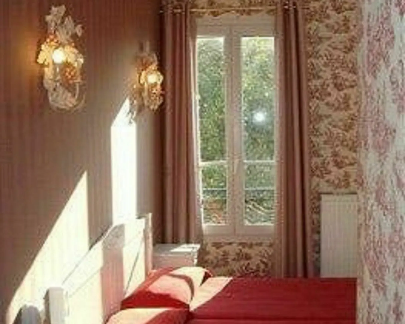 Regyn's Montmartre Hotel 2*